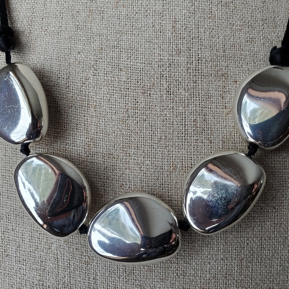 17" Chaps necklace with large silver beads - Picture 2 of 3